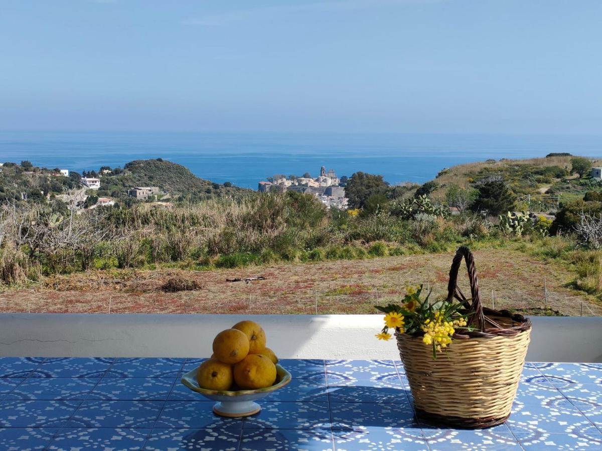 Villa Casa Mariva à Lipari  Extérieur photo